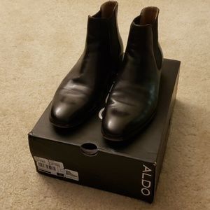 Aldo Aradowen black leather Chelsea boots size 9.5